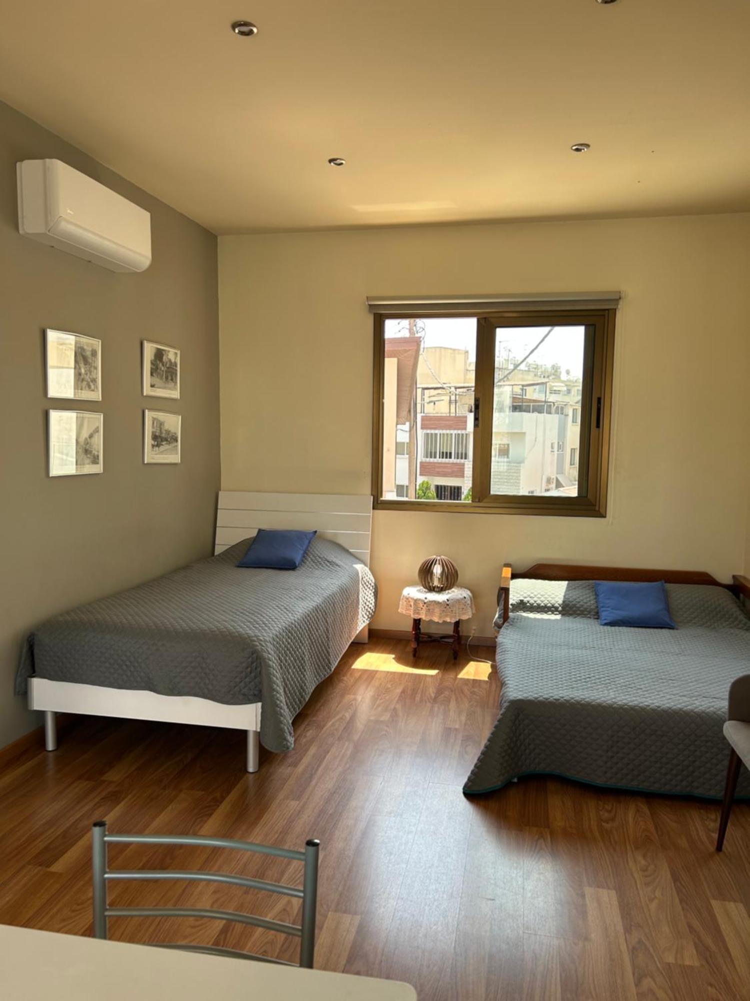 Extremely Comfy Apt With Spacious Private Terrace 10Min Walk To The Beach & In Town Larnaca Esterno foto